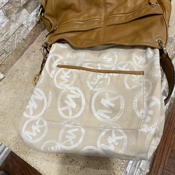 Michael Kors Tan Pebbled Leather Two Zipper Double Pockets Shoulder Handbag - Picture 9 of 11